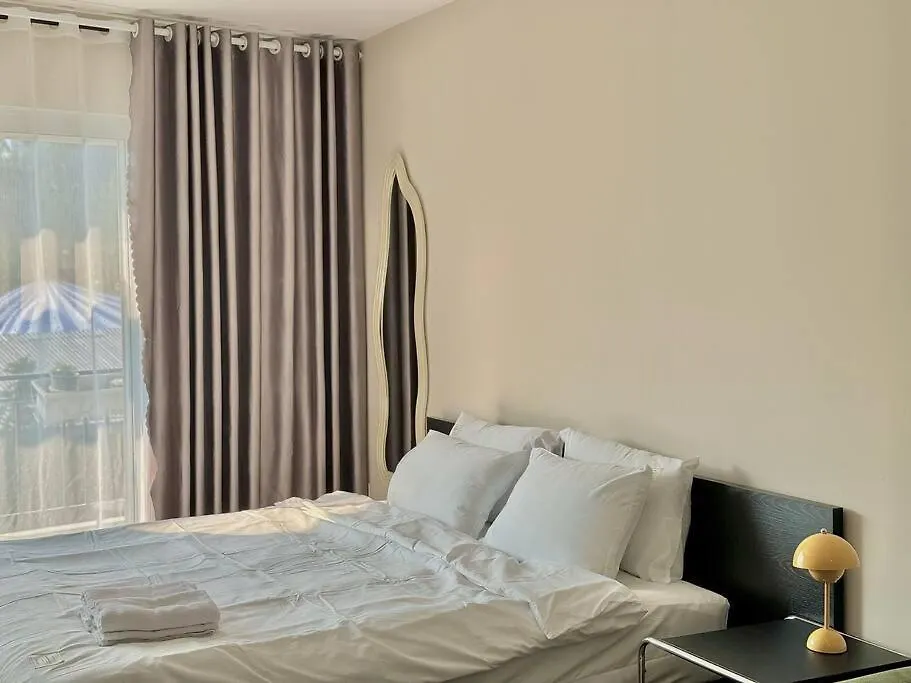 Apartment Spacious & Balcony - Walkable To Highlight Spots - Near Cong Coffee Ho Chi Minh City