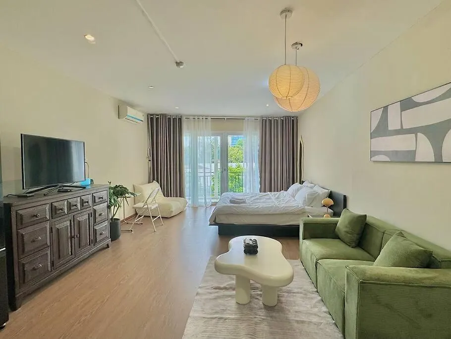Apartment Spacious & Balcony - Walkable To Highlight Spots - Near Cong Coffee Ho Chi Minh City